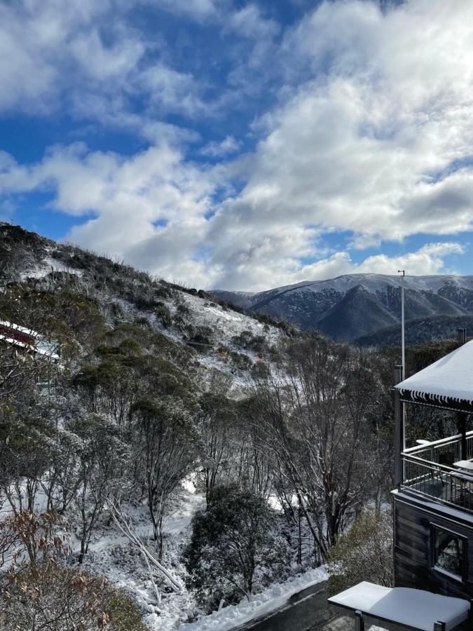 Falls Creek Hotel Exterior foto