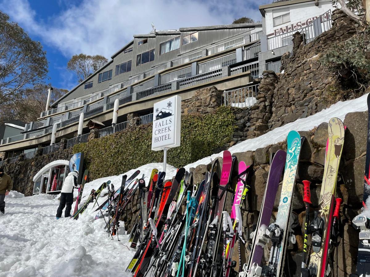 Falls Creek Hotel Exterior foto