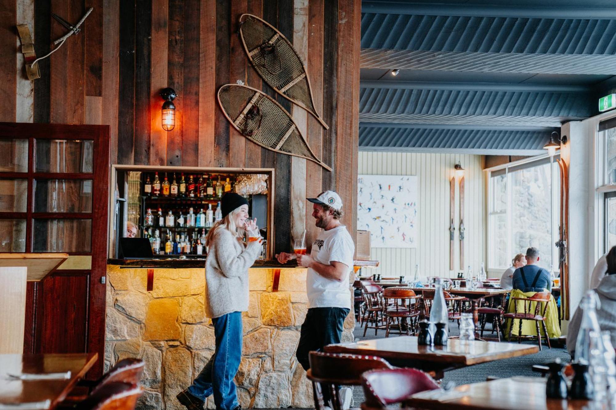 Falls Creek Hotel Exterior foto