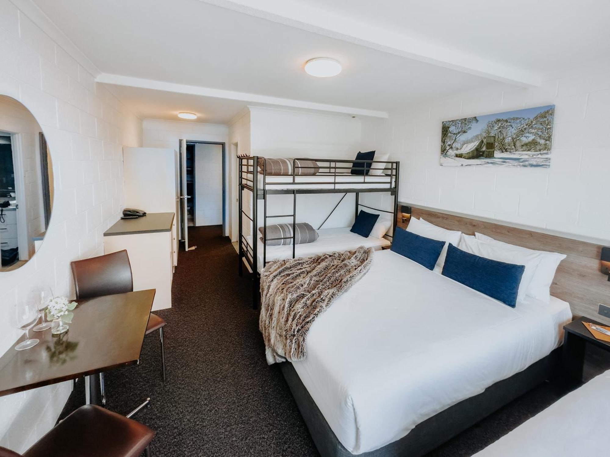 Falls Creek Hotel Exterior foto